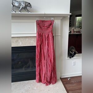 Unfortunately this romper does not fit me the way i would like it to.